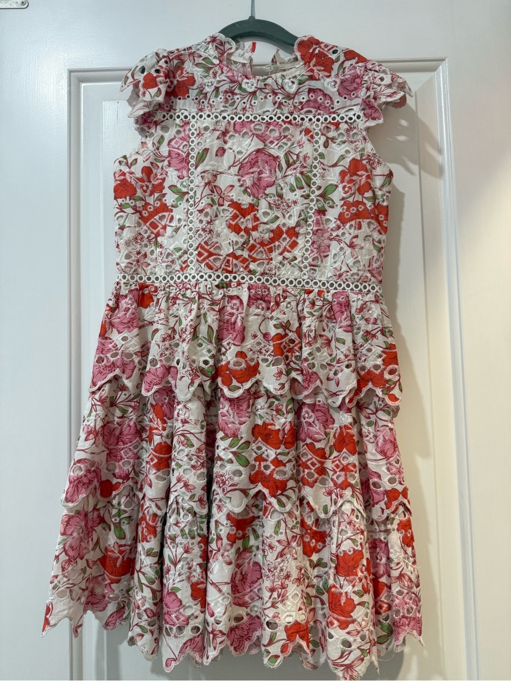 Marlo girls floral dress size 9-10 eyelet